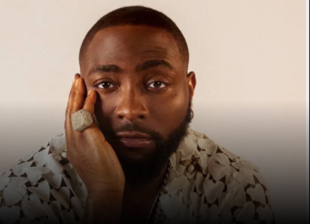 "Women Should Have Separate Bank Accounts" – Davido Weighs In on Financial Independence in Relationships