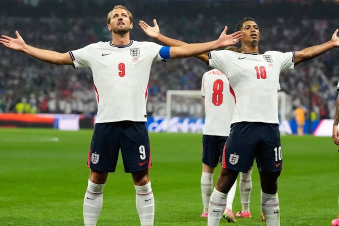 Mexico's Round of 16 Curse Continues as Bellingham Brace Sends Ten-Man England to Quarter-Finals
