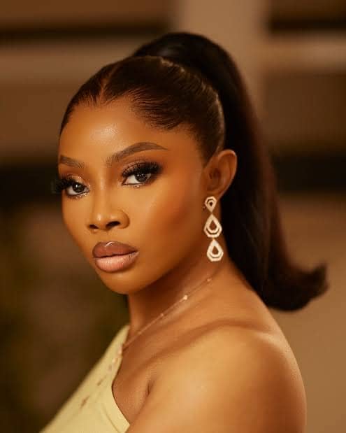 "I'm a Hopeless Romantic, Not a Man-Hater" – Toke Makinwa Clarifies After Backlash Over "Man Asking for Money" Comment