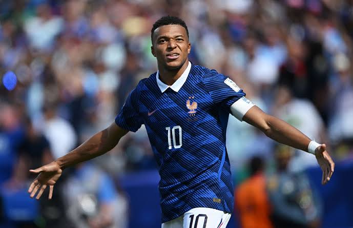France One Win Away From World Cup Knockout Stage as Mbappé Inspires Senegal Comeback