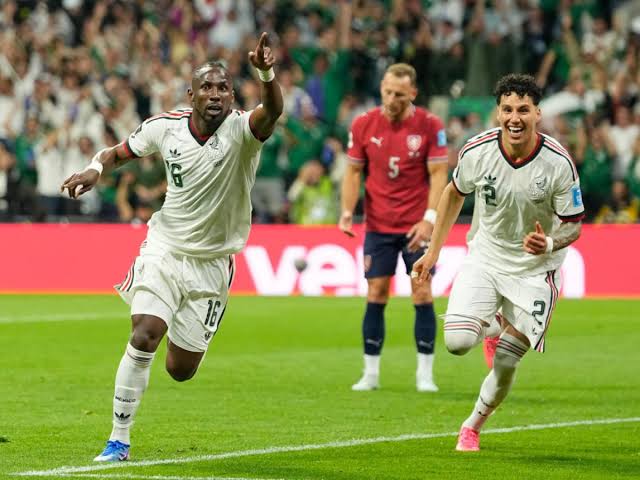 Mexico Stay Perfect With 3-0 Win Over Czech Republic to Finish Group Stage Unbeaten