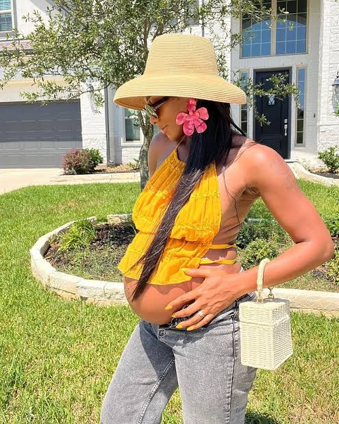 Wofai Ifada and Taiwo Cole Reveal They’re Expecting Baby No. 2