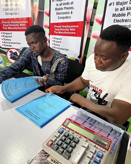 Oga 2 People Phone Headquarters Ambassadorial Deal Picture 1