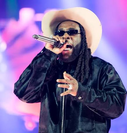 Burna Boy Spotted in Lagos With Phyno, Seyi Vibez, Odumodublvck, and 6uff cover