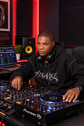 DJ Mohzaic photo