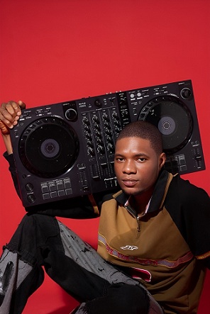 Discover Latest DJ Mohzaic Mix, DJ Mixtape, and Read Biography